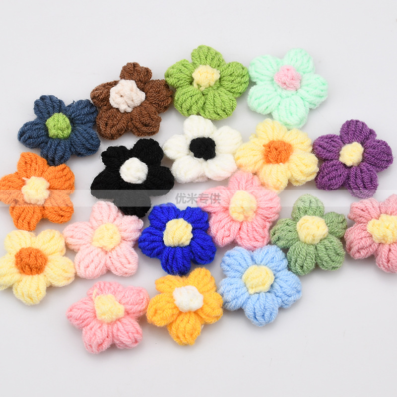 Handmade Crochet Five Petal Fl - Craft Embellishment 评论和价格